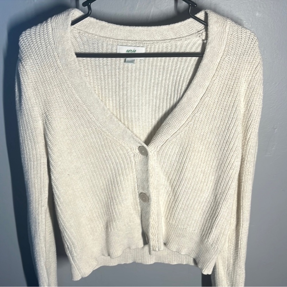 Cropped/waist length cream cardigan from aerie!